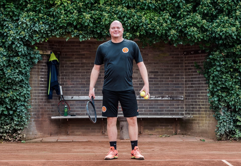 Hoofdtrainer Marco Scherjon op locatie De Hout Alkmaar